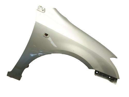 Used Right front fenders TOYOTA COROLLA (_E12_) 2.0 D-4D (CDE120R, CDE120L_) (110 hp) 31815055