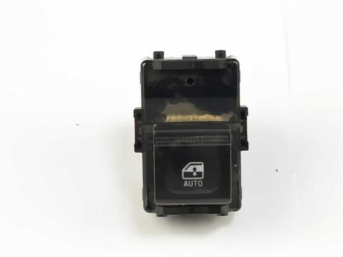 Venstre bagtil elrude kontakt Venstre bagtil elrude kontakt RENAULT CLIO V (B7_) 1.5 Blue dCi 100 (B7AD) (101 hp) 37019697 37019697