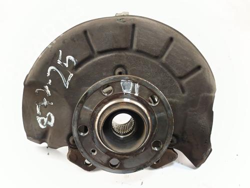 Used Left front steering knuckle SKODA RAPID (NH3, NK3, NK6) 1.6 TDI (105 hp) 31645469