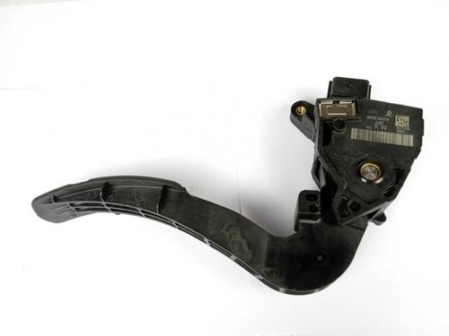 Used Pedal Pedal 12213052 12213052