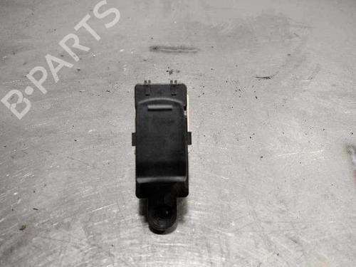 Used Right rear window switch Right rear window switch SUZUKI SX4 S-Cross (JY) 1.6 DDiS (AKK 416D) (120 hp) 10093377 10093377