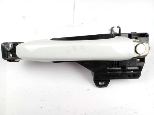 Used Front left exterior door handle Front left exterior door handle 18085376 18085376