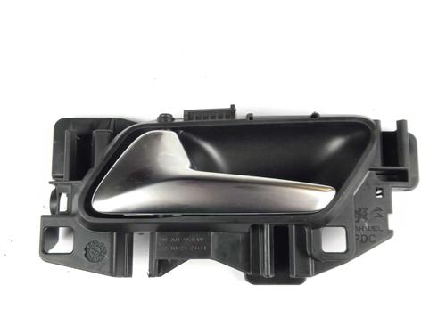 Used Rear right interior door handle Rear right interior door handle 17495407 17495407
