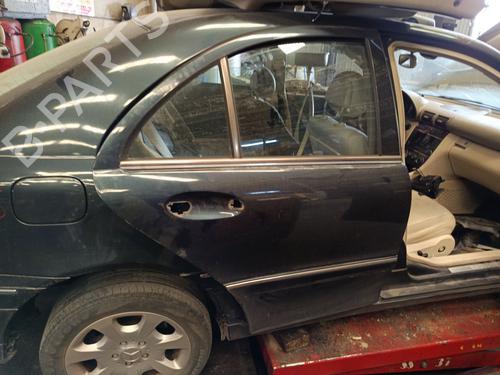 Used Right rear door MERCEDES-BENZ C-CLASS (W203) C 220 CDI (203.008) (150 hp) 26576957