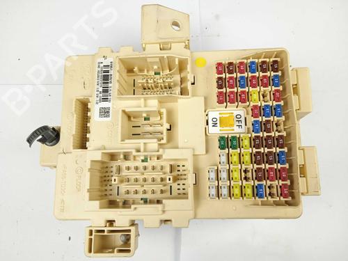 Used Fuse box Fuse box 15349218 15349218