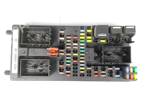 Used Fuse box Fuse box 11696151 11696151