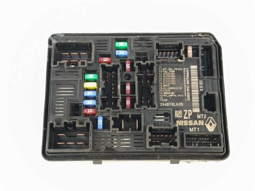 Used Fuse box Fuse box 38748064 38748064
