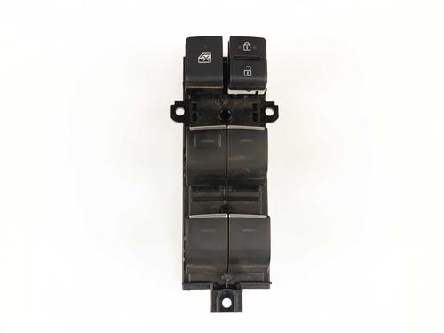 Used Left front window switch Left front window switch TOYOTA C-HR (_X1_) 1.8 Hybrid (ZYX10_, ZYX11_) (98 hp) 34138097 34138097