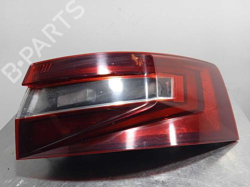 right-taillight-skoda-superb-iii-3v3-20-tdi-3v5945208-2015-10085092 main image