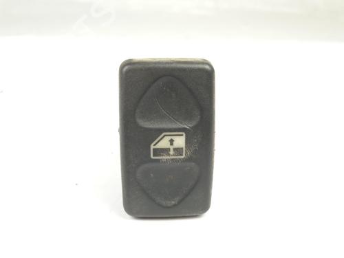 Right rear window switch LAND ROVER DISCOVERY II (L318) 2.5 Td5 4x4 (139 hp) 17240086