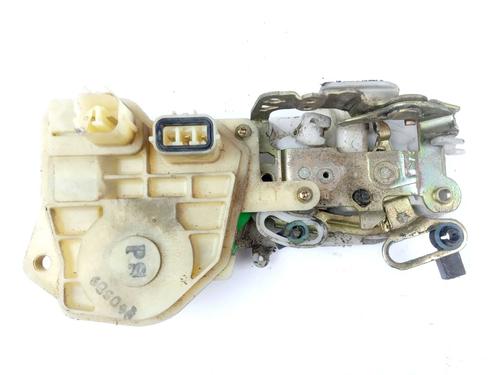 front-left-lock-honda-civic-vii-hatchback-eu-ep-ev-17-ctdi-ep4-eu9-72150s6dg02-2000-2001-2002-2003-2004-2005-2006-13930854 main image