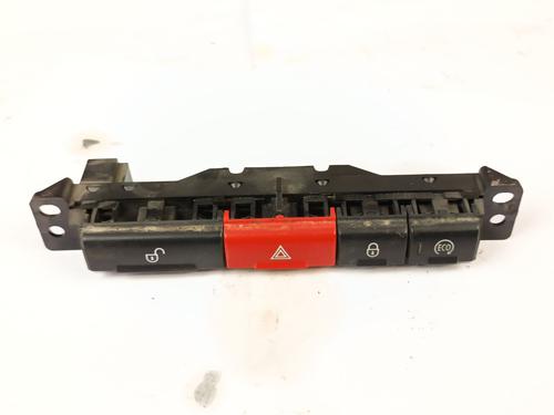Used Switch LAND ROVER FREELANDER 2 (L359) 2.2 TD4 4x4 (160 hp) 28515151