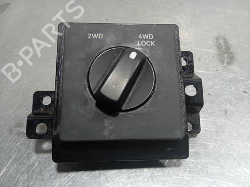 Switch DODGE NITRO 2.8 CRD 068020962AA