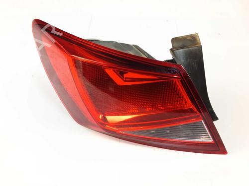 Farolim esquerdo Farolim esquerdo SEAT LEON ST (5F8) 1.5 TSI (150 hp) 36551381 36551381