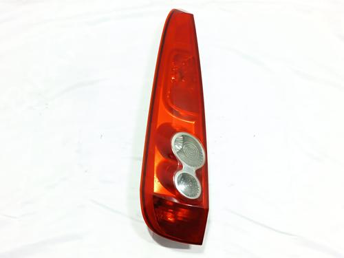Used Left taillight FORD FIESTA V (JH_, JD_) 1.4 TDCi (68 hp) 32228557