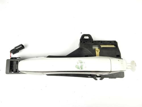 rear-right-exterior-door-handle-renault-megane-iv-hatchback-b9amn_-806067663r-2015-16067910 main image