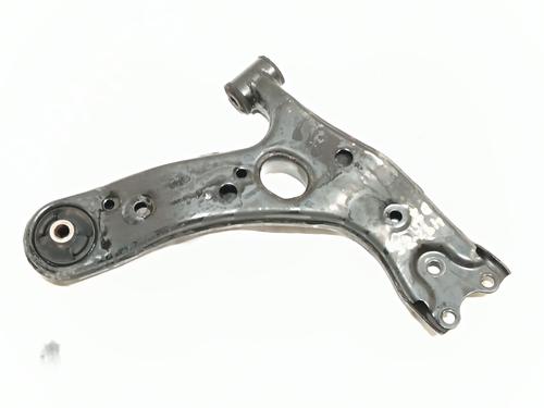 Used Left front suspension arm TOYOTA AURIS (_E15_) 1.4 D-4D (NDE150_, NDE150R) (90 hp) 28515078