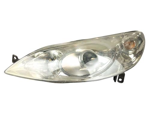 Used Left headlight Left headlight PEUGEOT 407 (6D_) 2.0 HDi 135 (6DRHRH, 6DRHRE, 6DRHRG, 6DRHRJ) (136 hp) 29609061 29609061