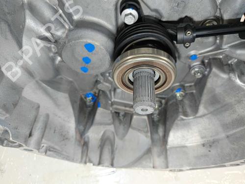 Gearbox RENAULT CLIO V (B7_) 1.0 TCe 100 (B7MT) | BP37793401M3 - Image 2