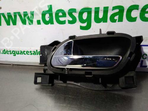 Used Front left interior door handle Front left interior door handle 9990365 9990365