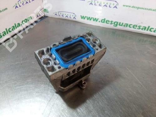 engine-mount-vw-passat-b7-variant-365-20-tdi-4motion-2010-2011-2012-2013-2014-2015-10928991 main image