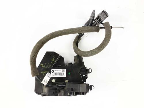 hyre-bak-las-renault-megane-iv-hatchback-b9amn_-2015-36278495 main image