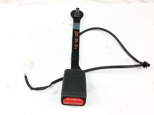 Sikkerhetsbelte-spenne RENAULT KADJAR (HA_, HL_) 1.5 BLUE dCi 115 (HLA6) (116 hp) 31321029