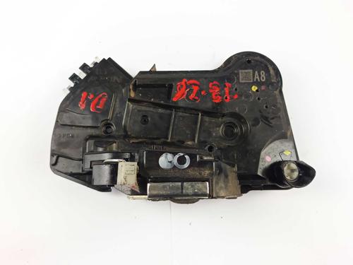 front-left-lock-toyota-c-hr-_x1_-2016-31956386 main image