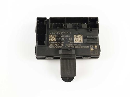 Used Electronic module Electronic module SEAT LEON Sportstourer (KL8, KLD) 2.0 TDI (150 hp) 33329344 33329344