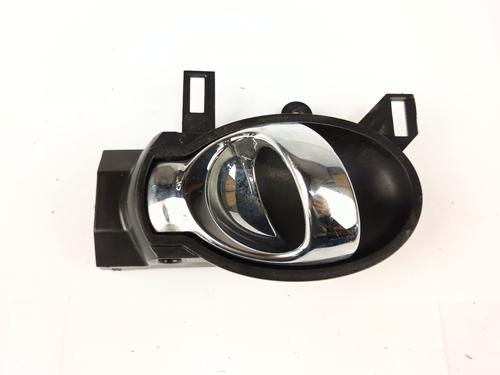 Højre bagtil invendig håndtag Højre bagtil invendig håndtag NISSAN JUKE (F15) 1.2 DIG-T (115 hp) 34137829 34137829