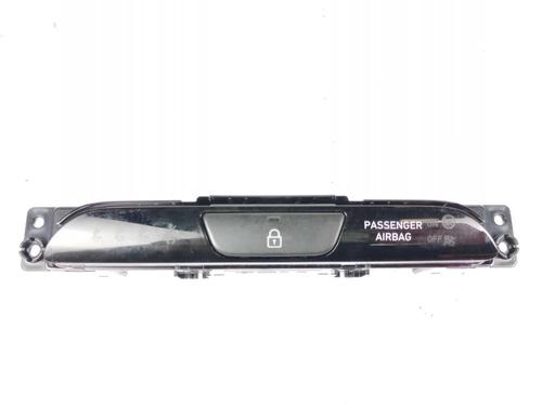 switch-hyundai-i30-pde-pd-pden-2016-24936889 main image