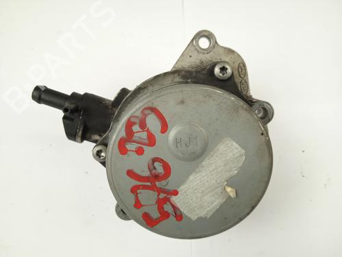 Used Vacuum pump HYUNDAI i30 (GD) 1.4 CRDi (90 hp) 15670131