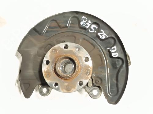 Fusée avant droite AUDI A3 (8V1, 8VK) 1.6 TDI (110 hp) 31793205