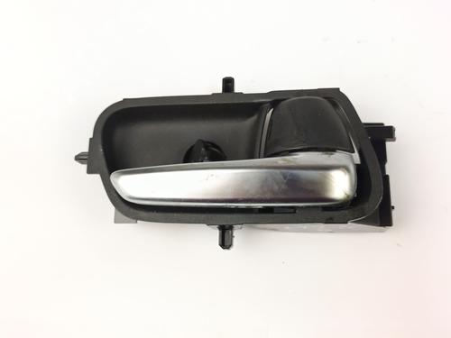 Maniglia interna anteriore destra Maniglia interna anteriore destra TOYOTA YARIS (_P21_, _PA1_, _PH1_) 1.6 GR 4WD (GXPA16) (261 hp) 34495201 34495201
