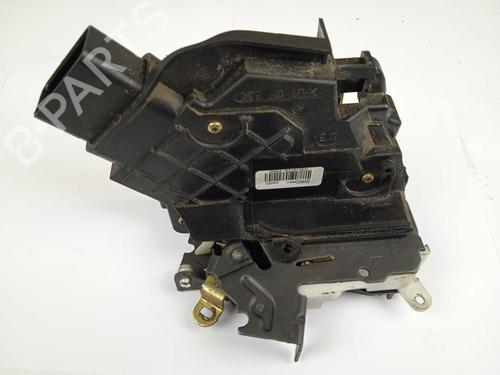 Used Front left lock Front left lock 17568012 17568012