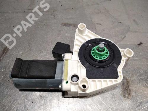 Used Left front window motor MERCEDES-BENZ CLA Coupe (C117) CLA 200 CDI / d (117.308) (136 hp) 10092938