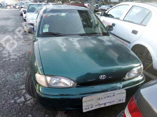 Left headlight HYUNDAI ACCENT I (X-3) 1.3 i 12V | BP10957522C28 