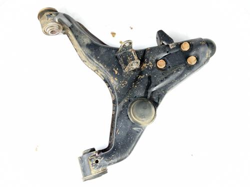 Used Right front suspension arm MITSUBISHI L200 / TRITON (KA_T, KB_T) 2.5 DI-D (KA4T) (136 hp) 10238194