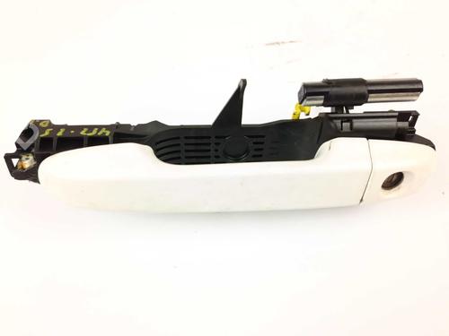 Used Front left exterior door handle Front left exterior door handle TOYOTA YARIS (_P13_) 1.5 Hybrid (NHP130_, NHP130) (101 hp) 28514858 28514858