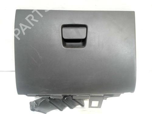 Used Glove box Glove box 17496133 17496133