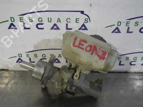 Used Brake master cylinder Brake master cylinder SEAT LEON (1P1) [2005-2013] 14351780 14351780