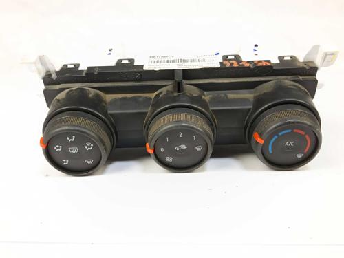 Used Climate control Climate control 37293628 37293628