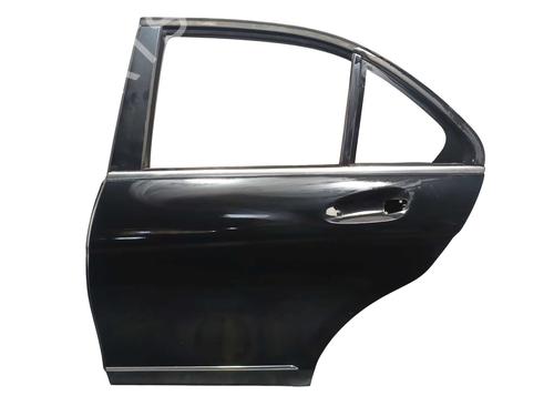 Porta trás esquerda Porta trás esquerda MERCEDES-BENZ C-CLASS (W204) C 220 CDI (204.008) (170 hp) 34495866 34495866