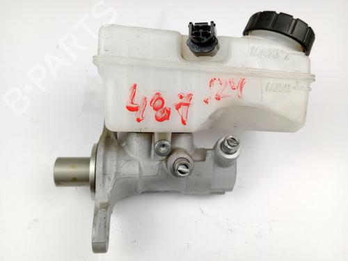 Used Brake master cylinder RENAULT CAPTUR I (J5_, H5_) 0.9 TCe 90 (90 hp) 19903254