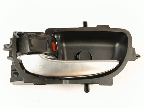 Used Rear left interior door handle TOYOTA YARIS (_P13_) 1.5 Hybrid (NHP130_, NHP130) (101 hp) 28514864