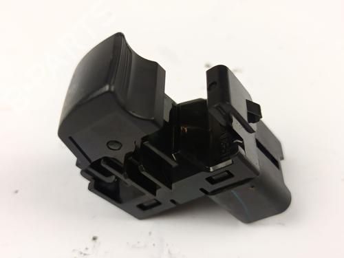 Used Right rear window switch MITSUBISHI MIRAGE / SPACE STAR VI Hatchback (A0_A) 1.2 (A03A) (80 hp) 30263145