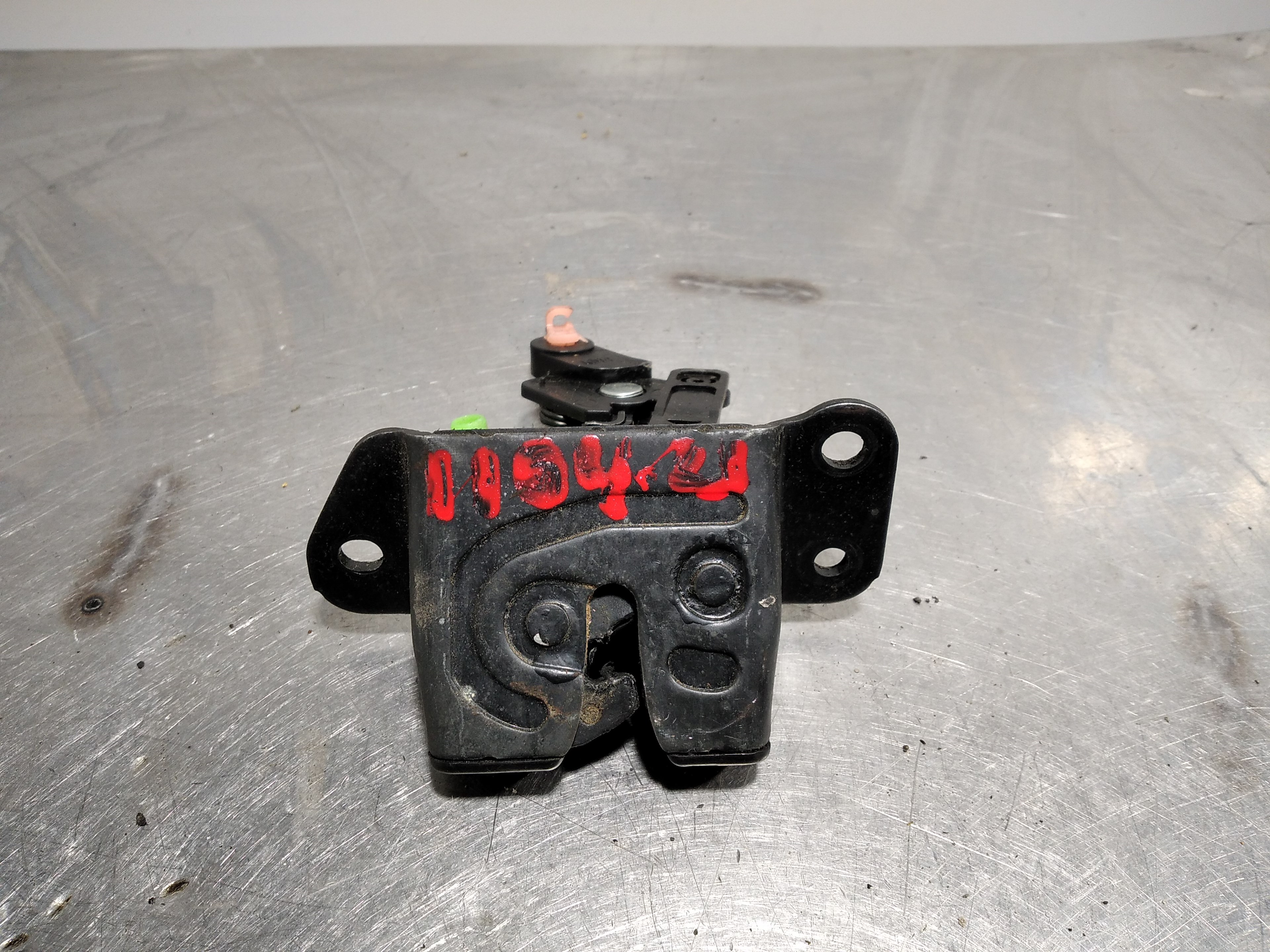 Tailgate lock KIA SPORTAGE II (JE_, KM) 10029227 BParts