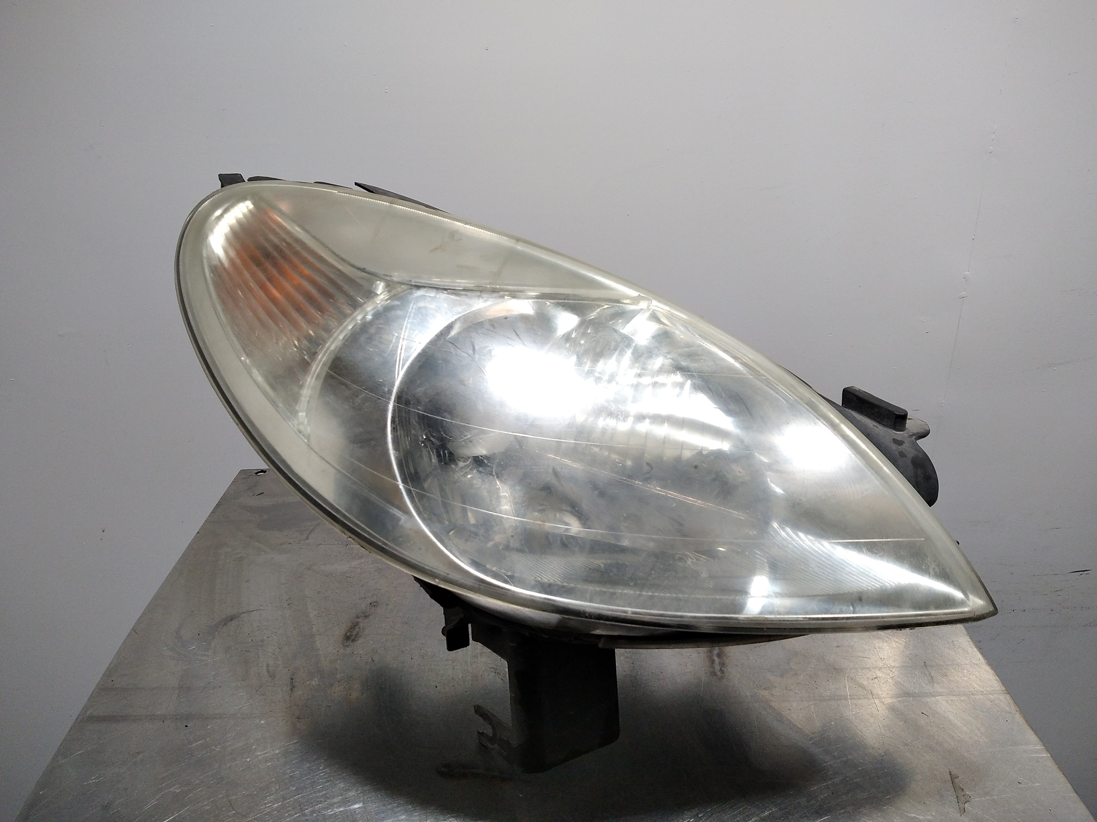 Right headlight CITROËN XSARA PICASSO (N68) 1.6 HDi 10027536 BParts