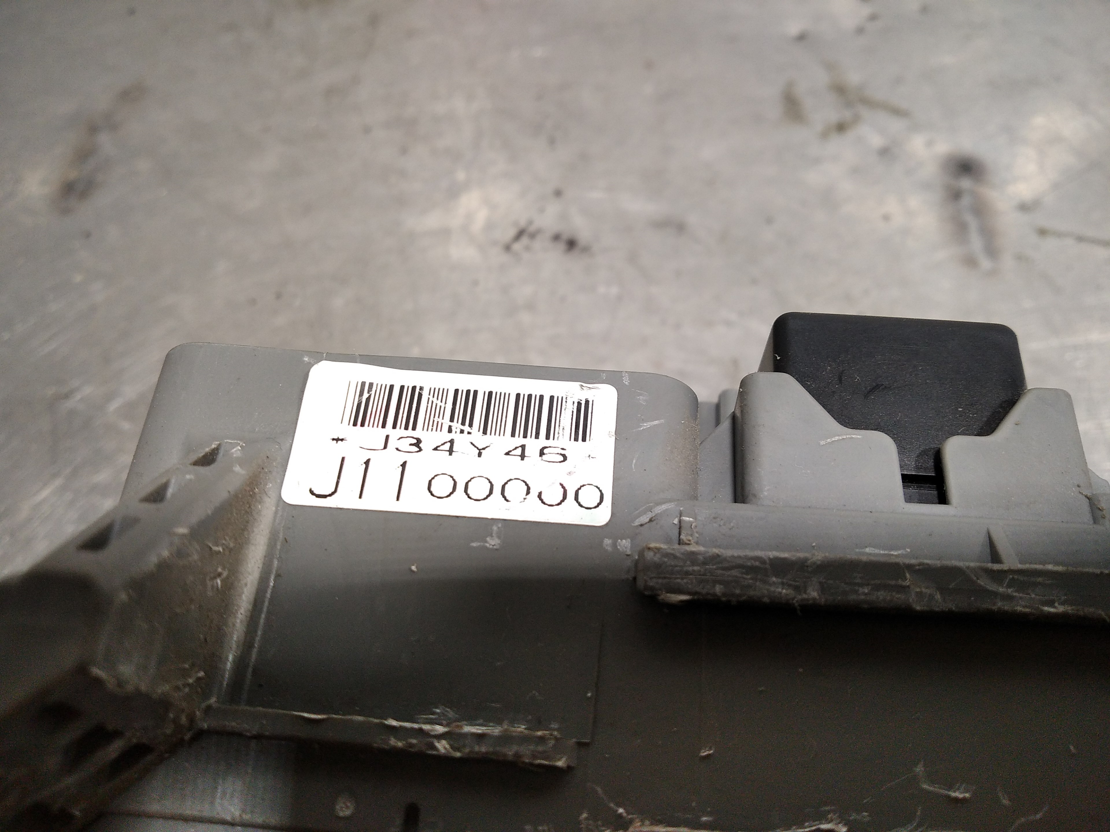 Fuse box HONDA CIVIC VII Hatchback (EU, EP, EV) 2.0 TypeR (EP3) 10028617 BParts