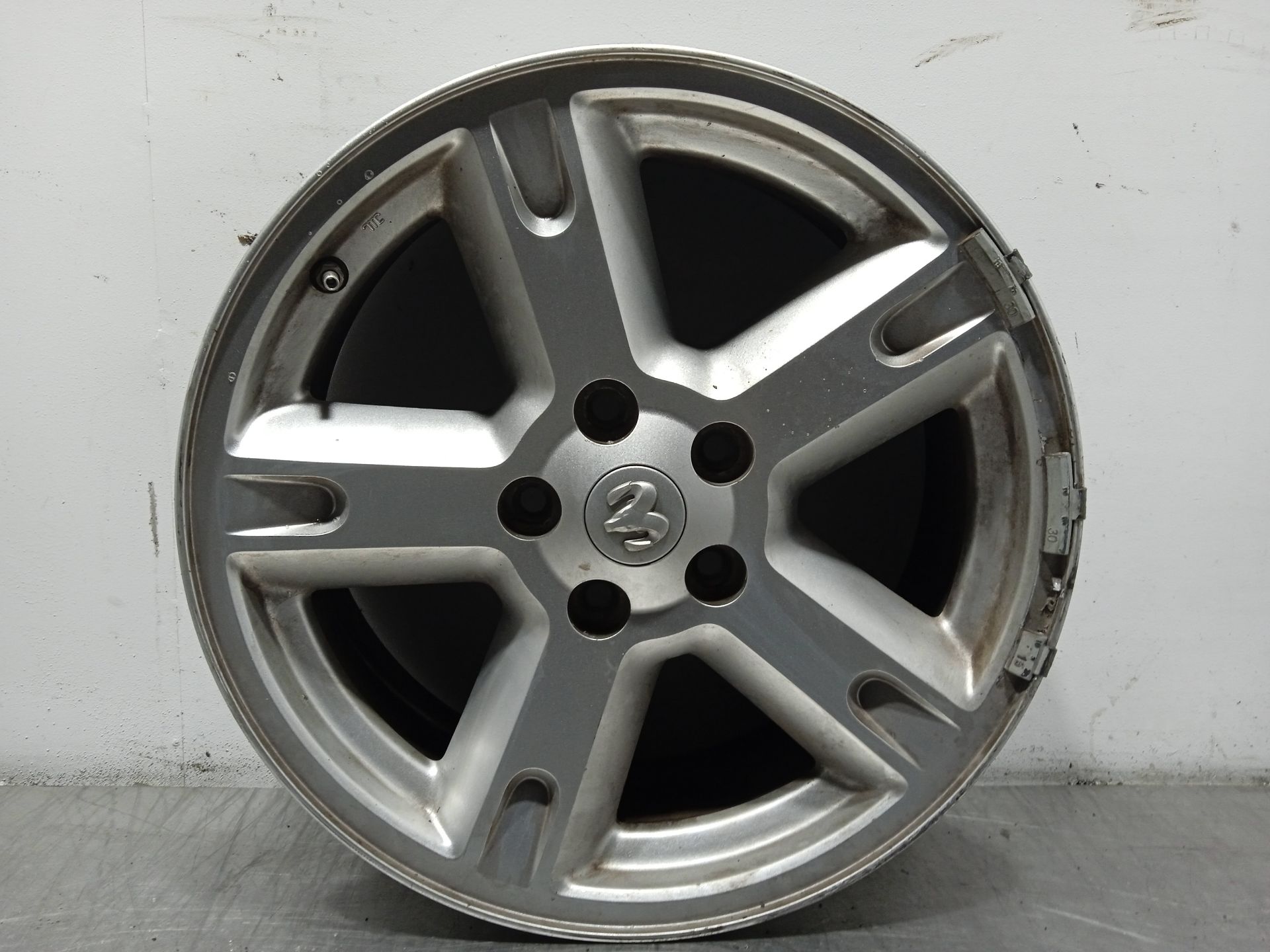 Nitro Rim Lock Rim DODGE NITRO 2.8 CRD 10012561 | B-Parts